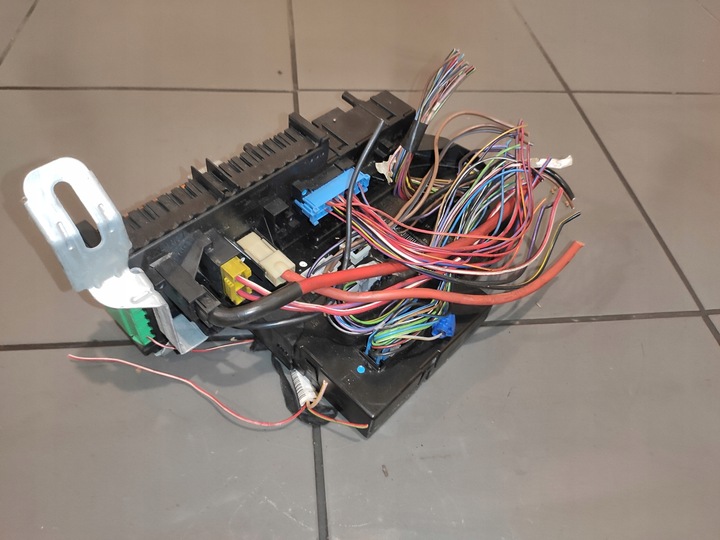 фото №2, Mercedes c-klasa w204 коробка предохранителей модуль sam a2049000902 bdb