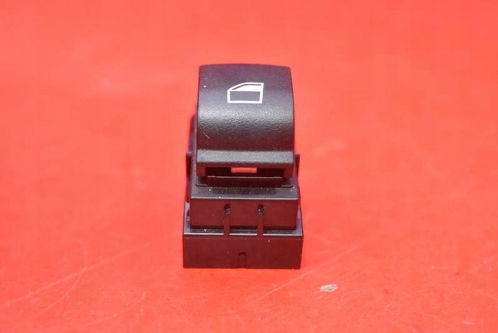 фото №6, Вимикач підйому скла праві перед 9208107 bmw f30 f31 11-16