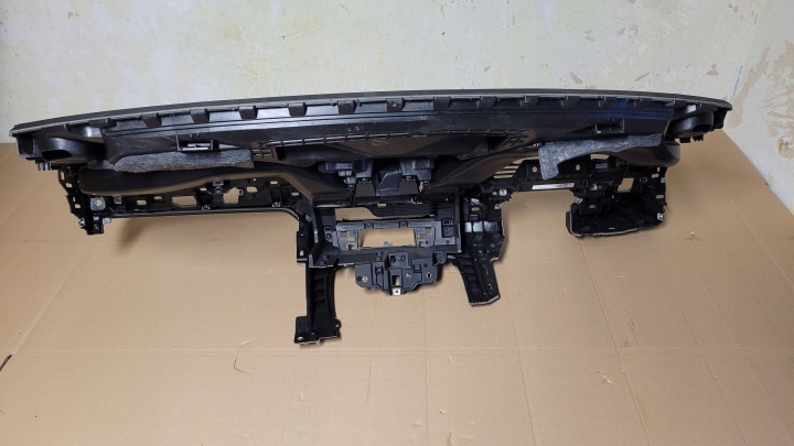 фото №14, Audi q3 f3 2 ii 83b капот торпедо раздаточная 83b857001