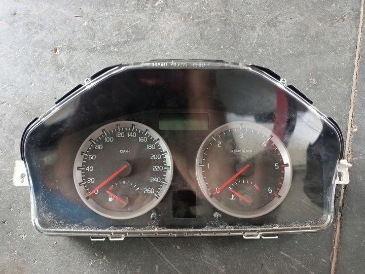 фото №1, Спидометр volvo v50 1.6d 30710071