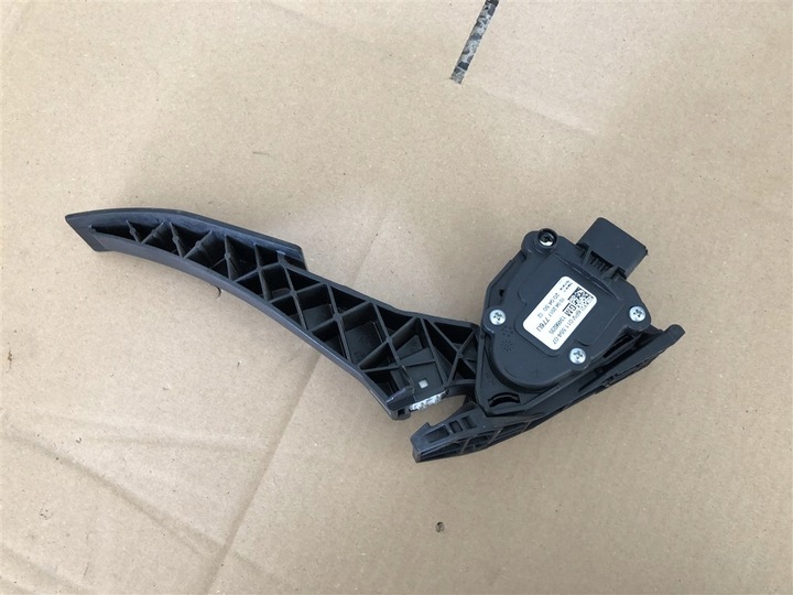 фото №1, Педаль газа потенциометр 1.6 cdti opel astra k v