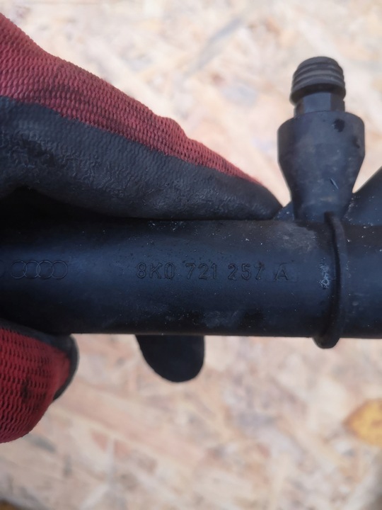 фото №5, A4 a5 8t 1.8 tfsi цилиндр сцепления шланг 8k0721257a