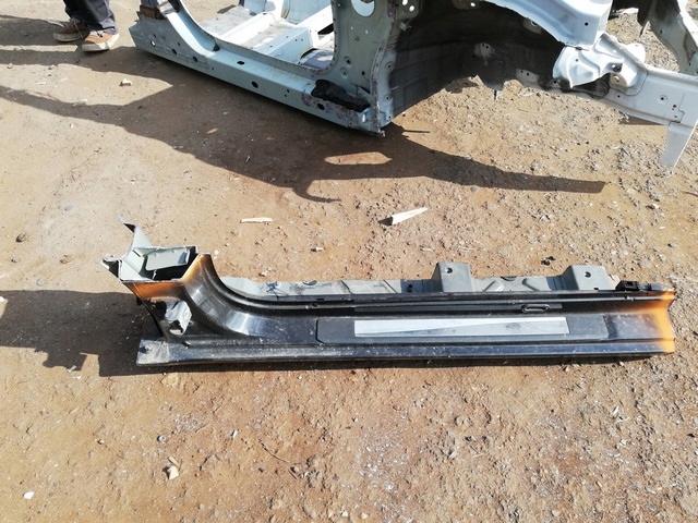 фото №1, Поріг лівий стійка renault megane iii купе