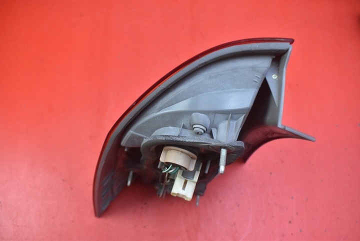 фото №3, Лампа правая зад задняя toyota corolla e12 универсал рестайлинг 03-07