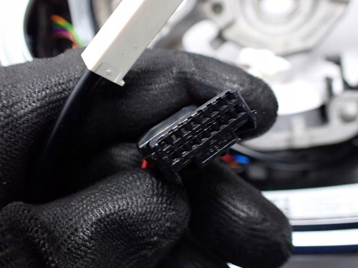 фото №7, Руль мультифункция кожа 484006274r renault zoe ii 21r