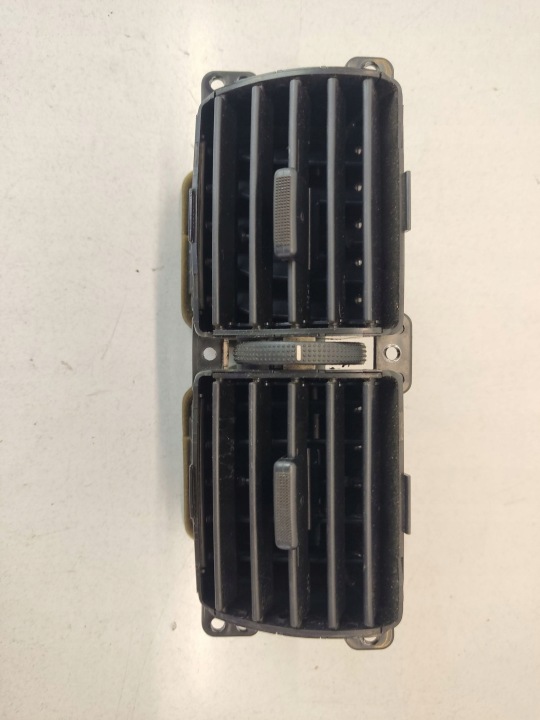 фото №10, Hyundai tucson jm 2006 решётка воздуховод панели распределительной 974102e000