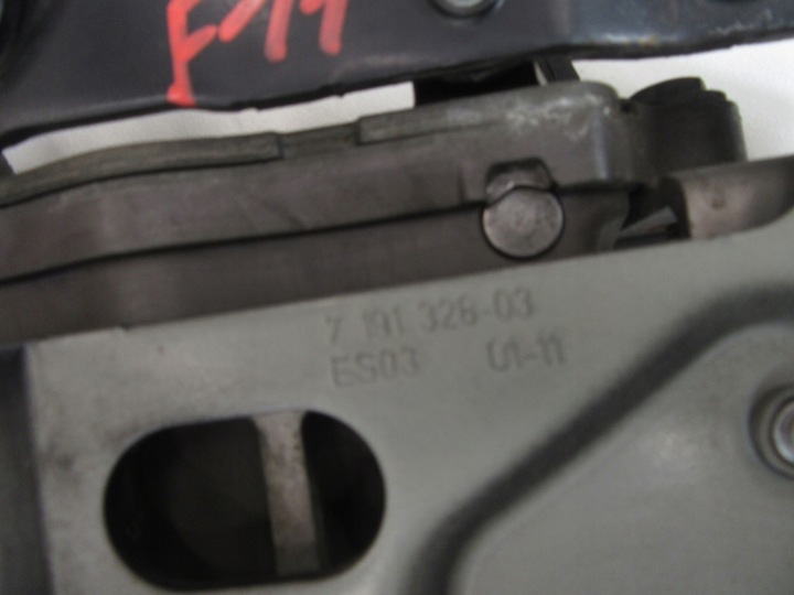 фото №13, Петля капота праві лівий перед bmw 5 f10 f11 патрони піротехнічні комплект