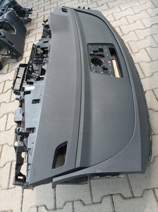 фото №8, Торпедо роздавальна з подушками skoda enyaq iv 5lb857007e -bez hud-komplet