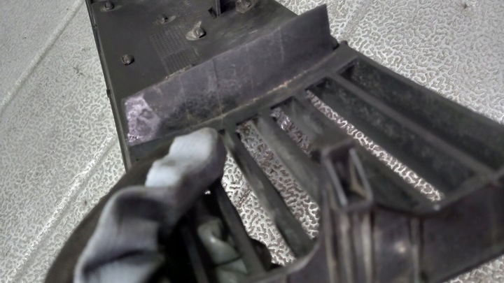 фото №7, Решітка бампера права audi a6 c5 98r