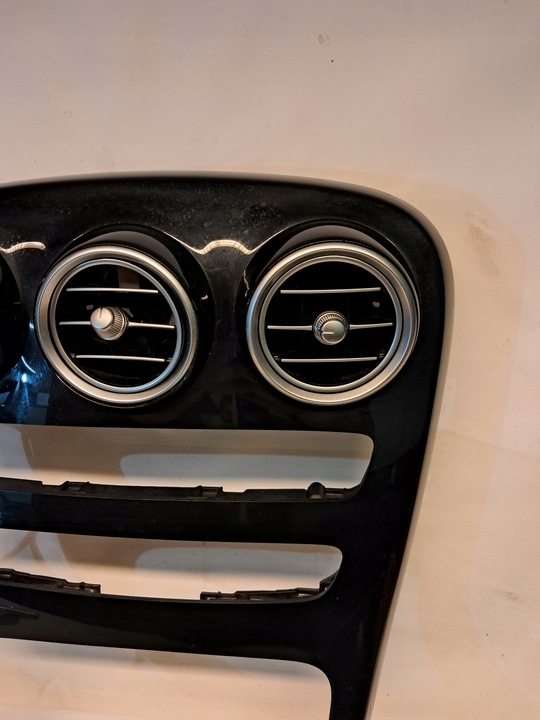 фото №7, Панель средний dekor туннель решётки mercedes w205 a2056803208