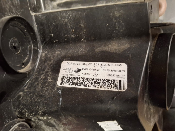 фото №8, Toyota proace фара права ксенон 9808237480-00