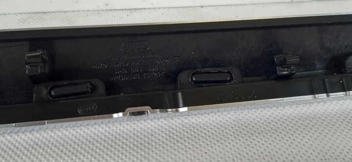 фото №8, Audi q8 dekor обивка дверь правые перед 4m8.947.212