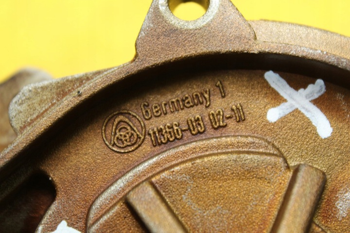 фото №7, Насос масла a3 8p golf v 1.4 fsi blf 03c105n