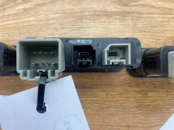 фото №5, Гніздо usb sd aux тунелю середнього dodge challenger charger 2015+ usa