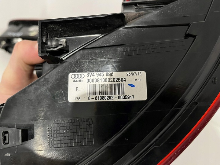 фото №14, Audi a3 8v sportback 12- лампа правый левый зад комплект обычные