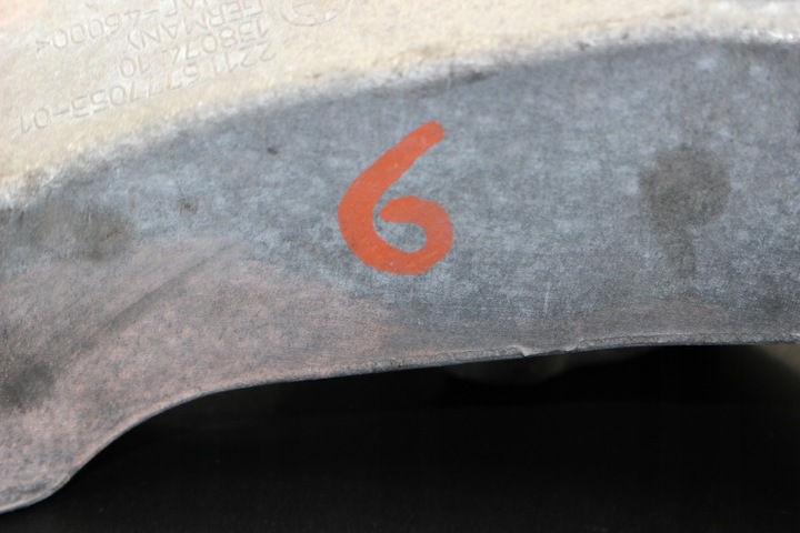 фото №5, Лапи кронштейн двигуна лівий bmw e60 e61 6777053 n47