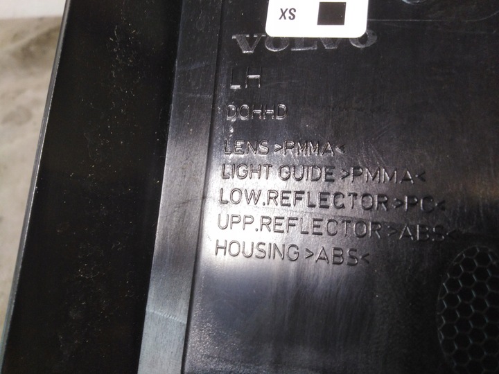 фото №8, Volvo v40 ii рестайлінг лампа лівий зад 16-19r ідеальний стан 18r eu