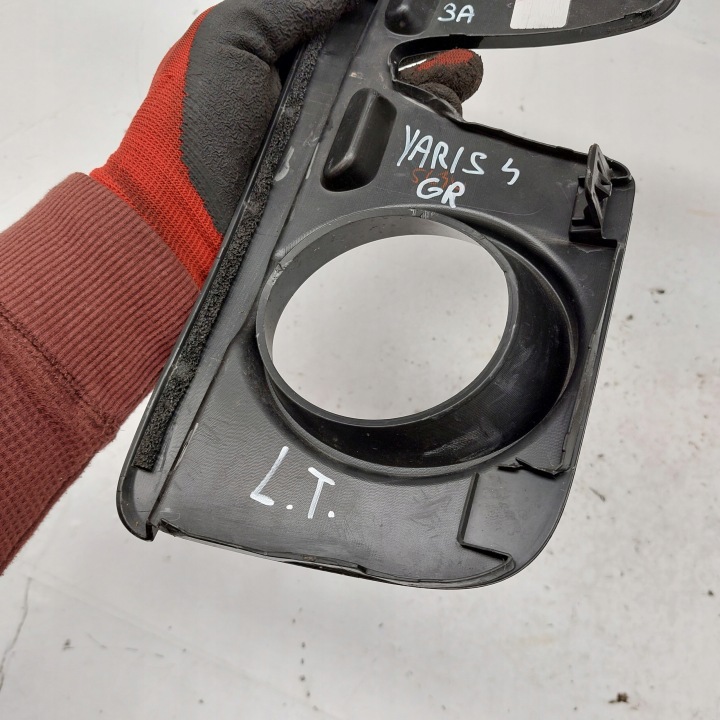 фото №11, Toyota yaris 4 iv gr рамка решітка галоген ліва 81482-52700
