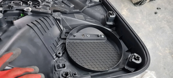 фото №16, S3 8y a3 боковина двері праві перед шкіра bang olufsen 8y0867104d