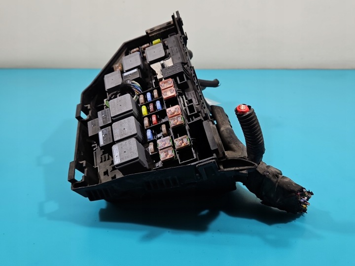 фото №6, Блок запобіжників ford mondeo mk4 6g9t-14a067-ab