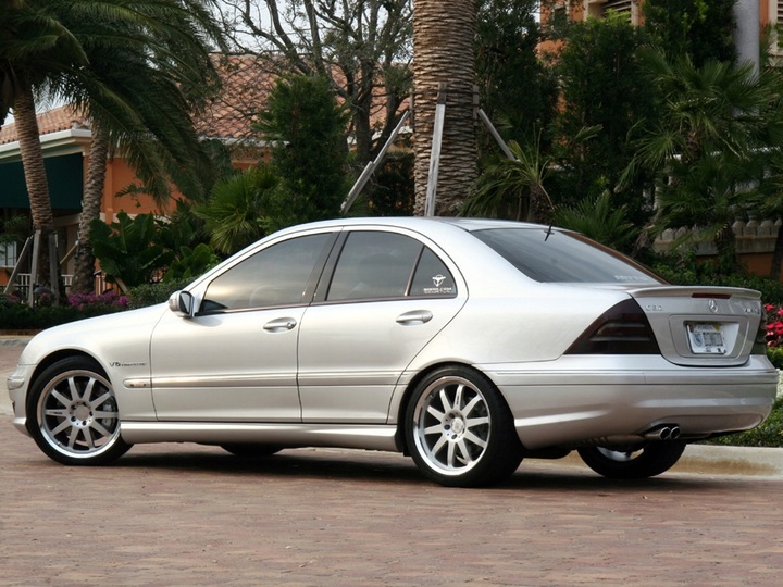 фото №7, Mercedes c-klasa w203 спойлер спойлер amg підкладка!!!