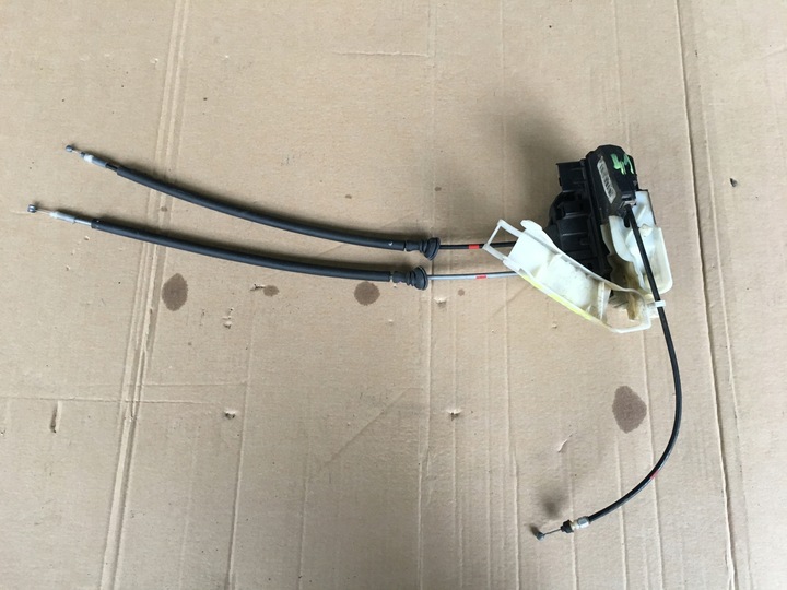 фото №1, Hyundai sonata v nf 05-09 замок праві зад 4 pin