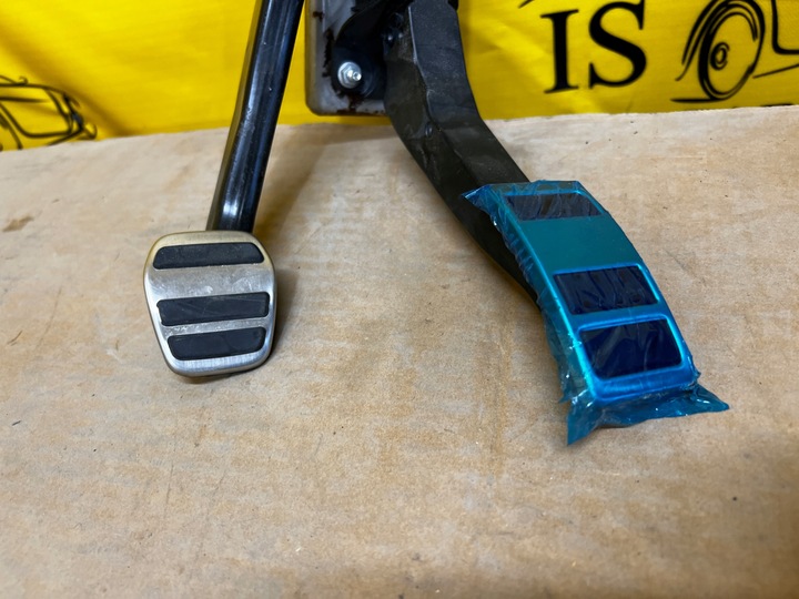 фото №3, Комплект педали gaz тормоз ford kuga втулка стабилизатора mk3