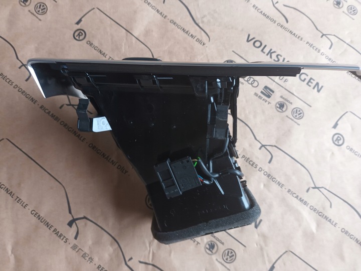 фото №15, Решётка воздуховод левая audi a6 c7 4g рестайлинг 4g1820901e хром идеальная 28km