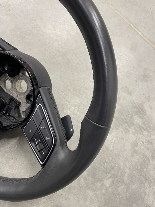 фото №6, Кермо багатофункціональна a4 b9 a5 8w шкіра зрізана пелюстки