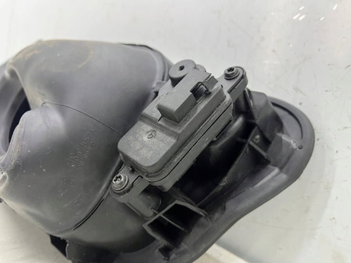 фото №11, Кришка заливання пального vw touran ii 5t 2015r.- 5ta809857e 5ta809799
