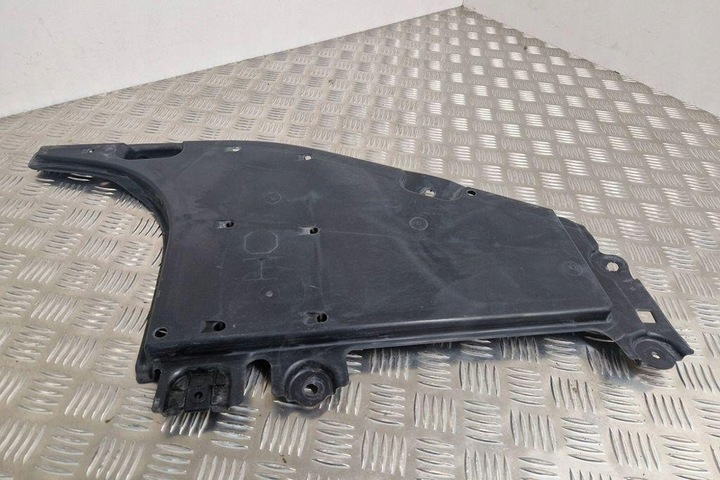 фото №1, Задняя средняя защита шасси toyota 5816742010 2.5l 2022