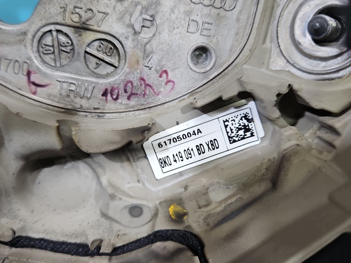 фото №12, Руль мультифункция лепестки audi a4 b8 8k0419091bd