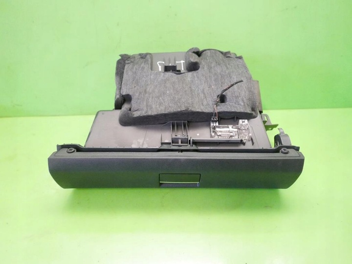 фото №6, Бардачок праві пасажира з панелі mercedes w245 b180