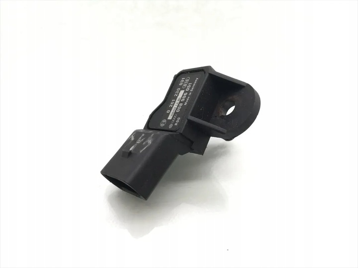 фото №8, Audi a3 датчик давления воздуха 1.6 fsi бензин 85kw 115 hp 06b906051