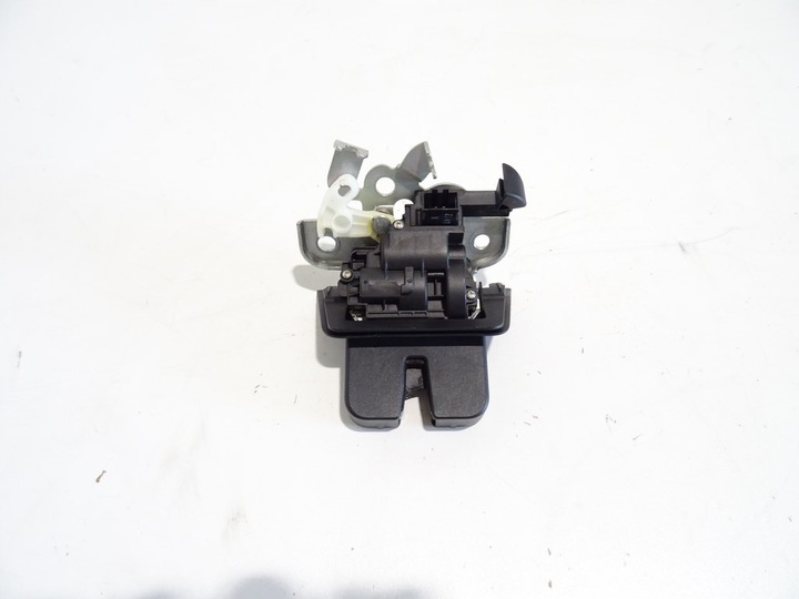 фото №1, Audi q3 замок кришки багажника 8u0827520