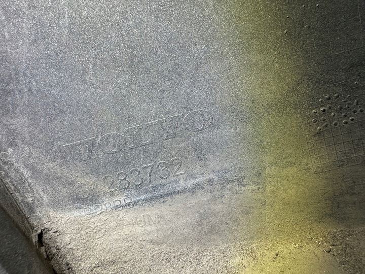 фото №7, Volvo v40 12- бампер переднее