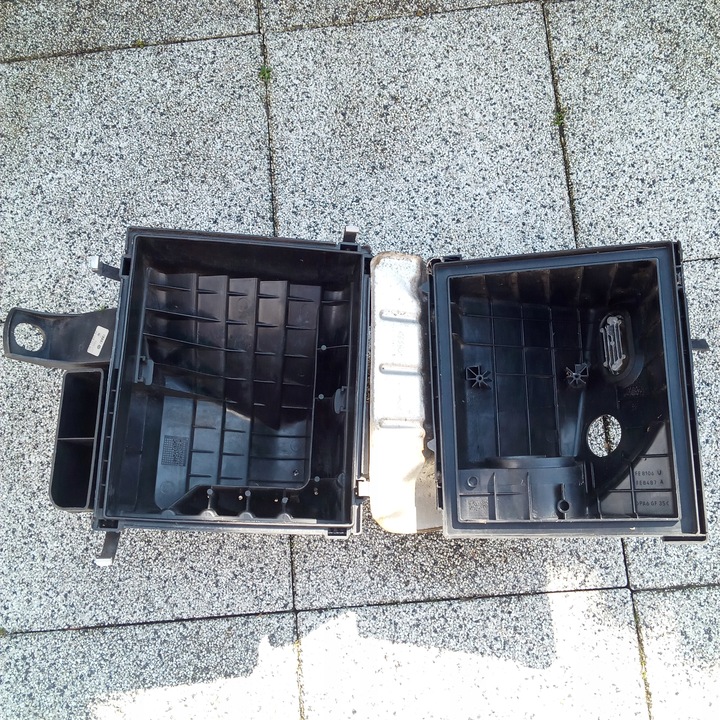 фото №10, Корпус фильтра воздуха 058133837ag 058133835ak vw passat b5 1.8t