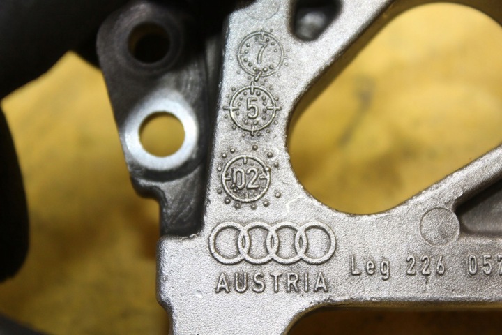 фото №4, Привод насоса масла 057109583d a8 d4 4.2 tdi