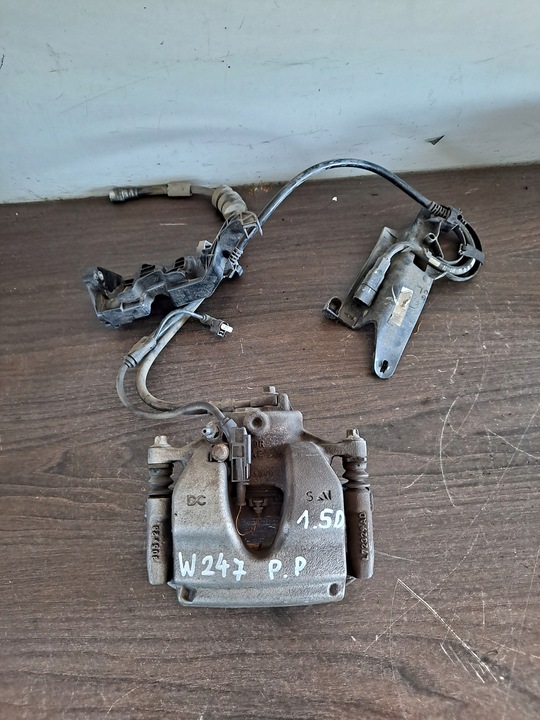 фото №1, Суппорт тормозной правые перед переднее w247 1.5cdi