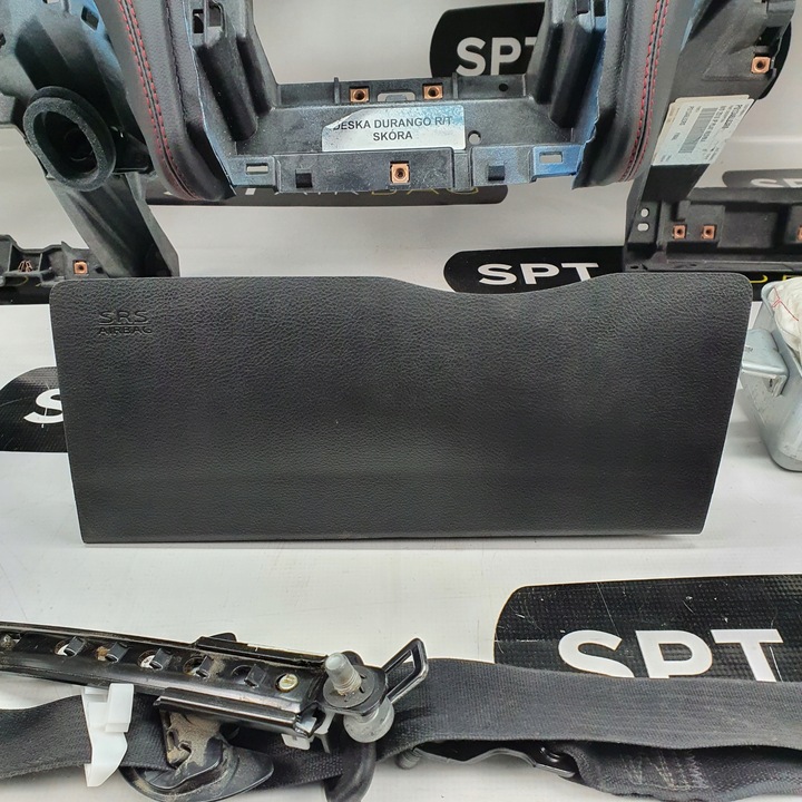 фото №8, Durango 3 панель консоль подушки ремни подушка безопасности