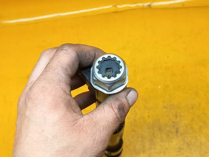 фото №7, Планка впрыскивающий mondeo mk3 2,0tdci 2s7q9d280ae