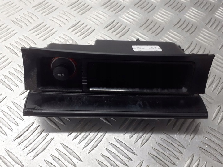 фото №4, Пепельница volkswagen passat 3c0863284