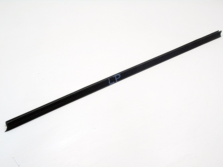 фото №1, Ущільнювач скла прокладка скла двері лівий перед citroen c3 i 2004 2002-2007