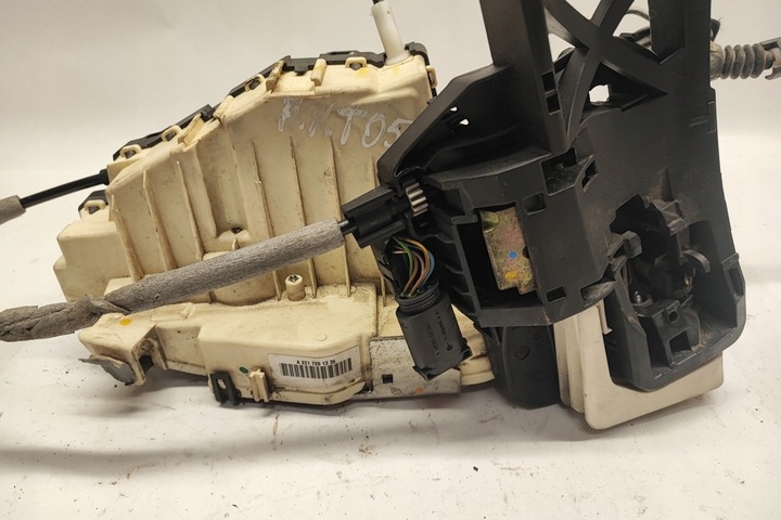 фото №10, Замок лівих передніх двері mercedes-benz s w221 a2217201335 3.0l дизель