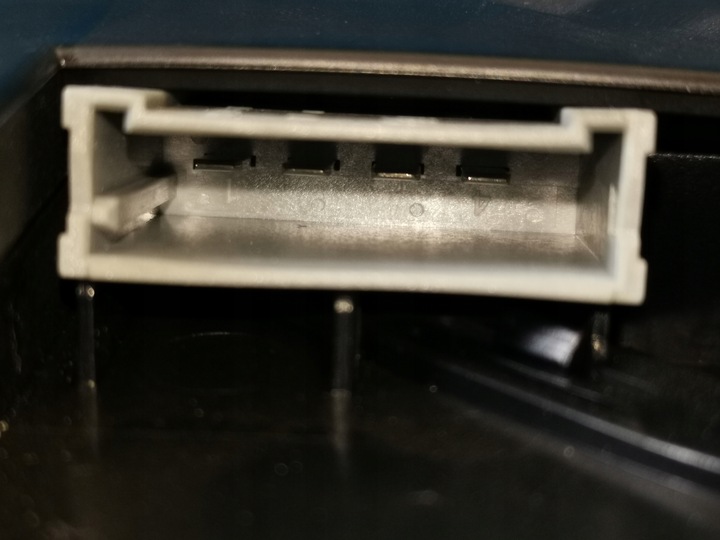 фото №9, Bmw 5 er g31 touring 2018 r 520d 140kw лампа потолок led sos передняя