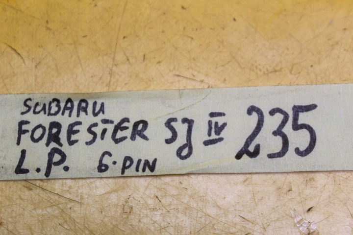 фото №9, Ручка зовнішня двері ліві перед subaru forester sj iv 6 pin