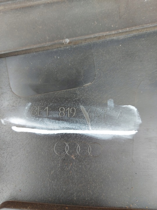 фото №5, Панель под лобовым стеклом правое audi a4 b7 nr. 8e1819447a