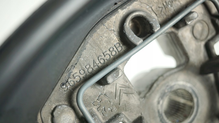 фото №16, Руль кожа кожаный peugeot 5008 i 1 4109nj 34157905a