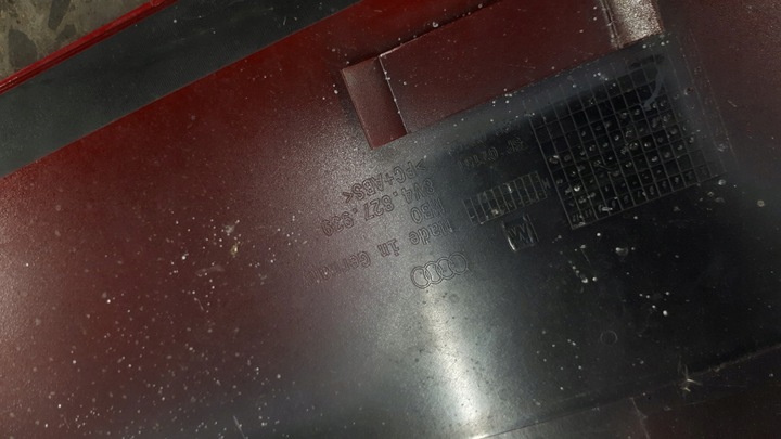 фото №11, 8v4827933b 8v4827939 каркас спойлера кришки audi a3 червона y3u