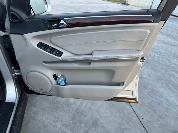 фото №13, Сидіння сидіння обшивки диван шкіра сіра комплект mercedes ml w164 fl lubelskie